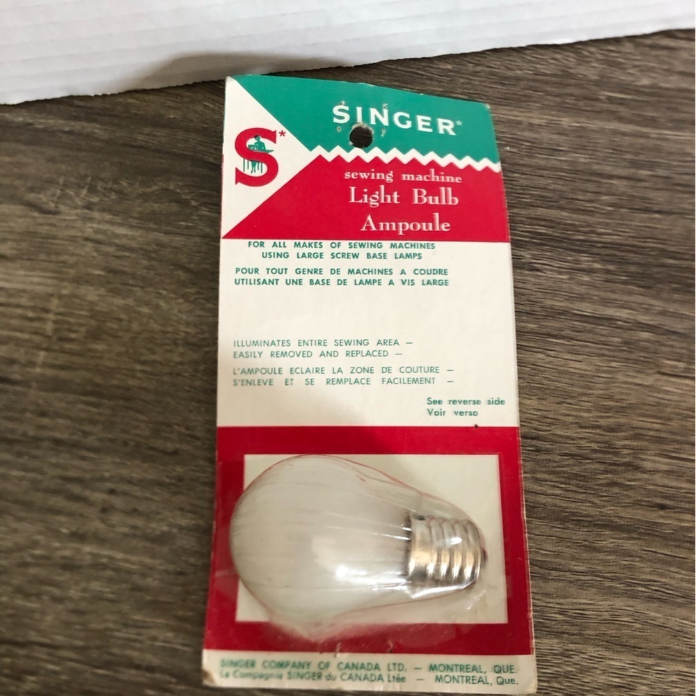 Vtg NOS Singer Sewing Machine Light Bulb